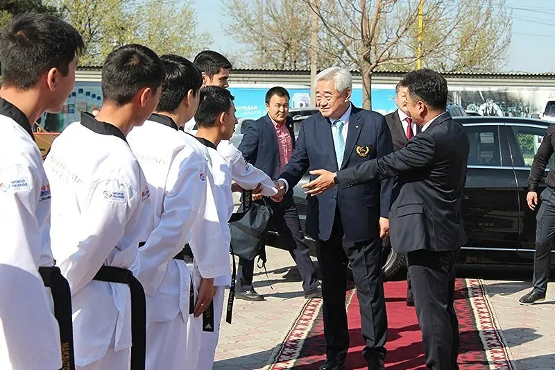 Президент Всемирного Таэквондо Доктор Чунгвонг Чой (Chungwon Choue) посетил СРЦ "Sun City"