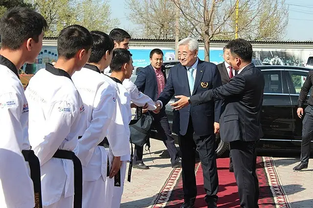 Президент Всемирного Таэквондо Доктор Чунгвонг Чой (Chungwon Choue) посетил СРЦ "Sun City"