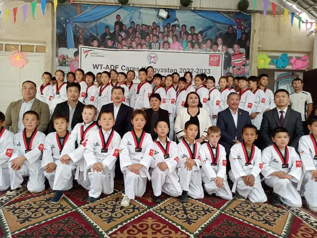 В Ак-Суйской школе интернат будет открыта программа Cares Program.